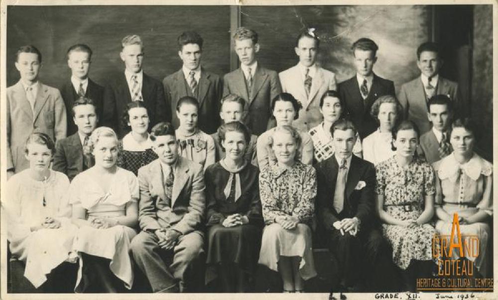 Photographic print, grade XII / 12, 1935 / 1936, high school graduation
