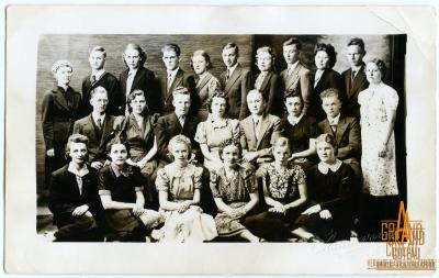Photographic postcard, Grade XII / 12, 1938 / 1939, Shaunavon High School
