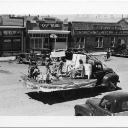 Photographic postcard