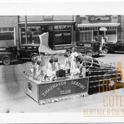 Photographic postcard