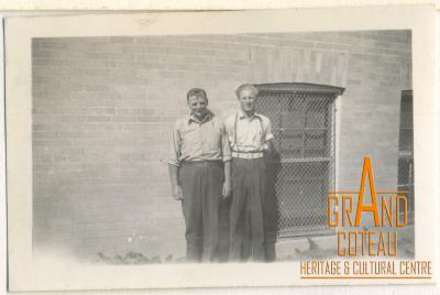 Photograph, Hymie Hanft and Foster __ at Earl Hodgson's farm, 1938