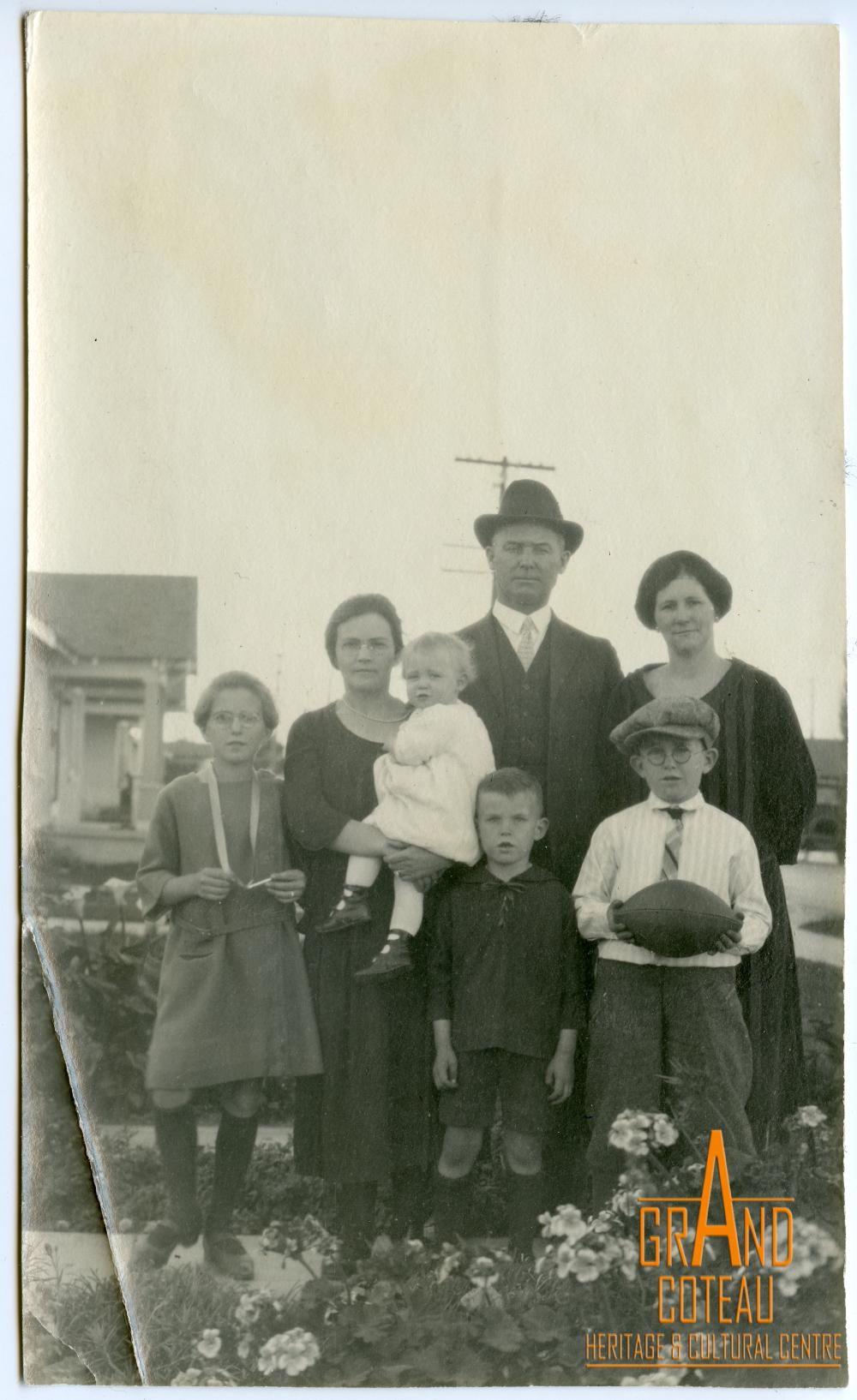 Photographic Print, unidentified family photo
