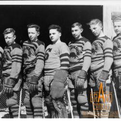 Shaunavon Badgers Hockey players, 1936ca.
