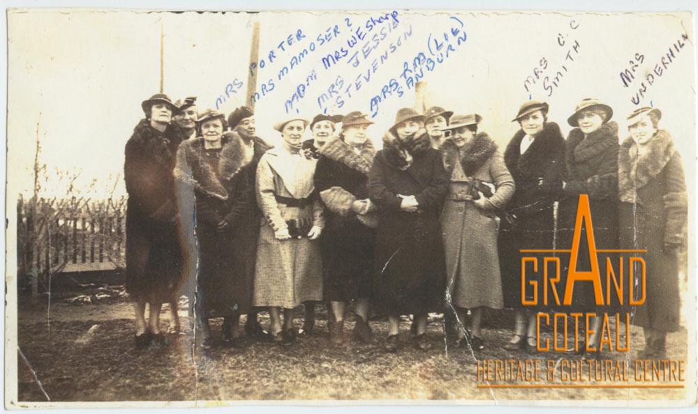 Group photo, possibly IODE or Bridge Club members