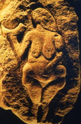 Goddess of Laussel, Paleolithic Mother