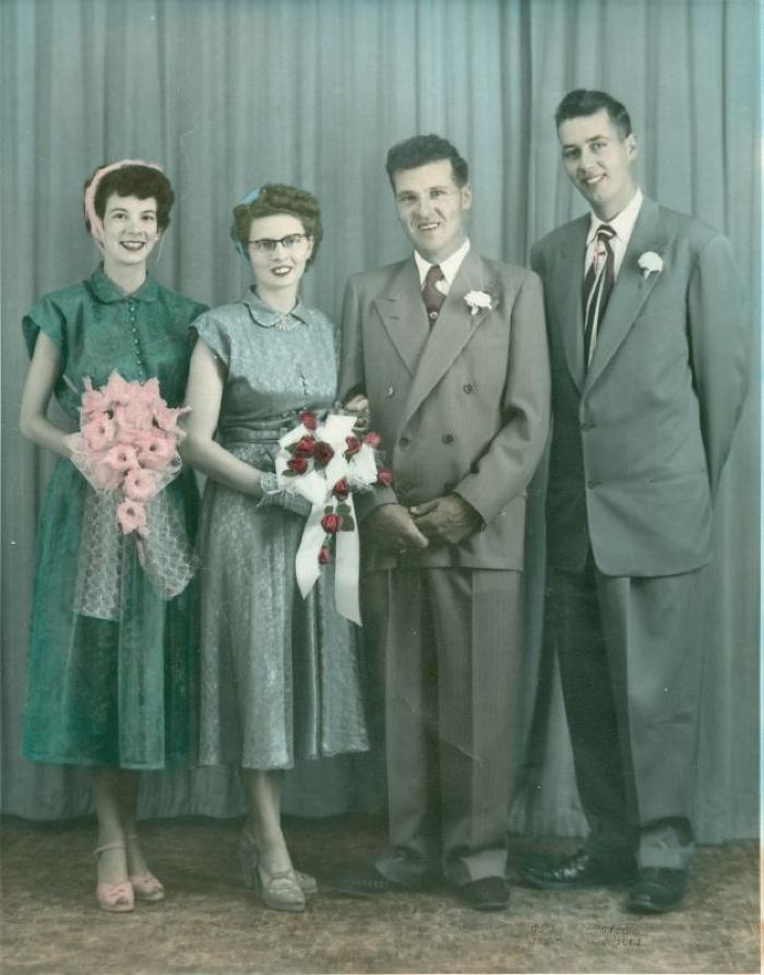 Marg & Andrew Wright Wedding Party (1952-08-30)