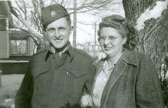 Leon Plewis, Evelyn Plewis (1945-09)