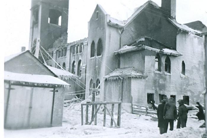 Metropolitan Methodist Church Fire, Swift Current (1946-12-29)