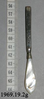 Pearl Handled Tweezers