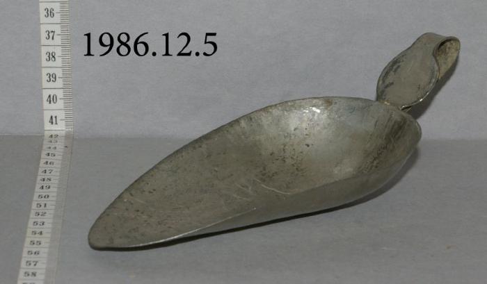 Metal Scoop