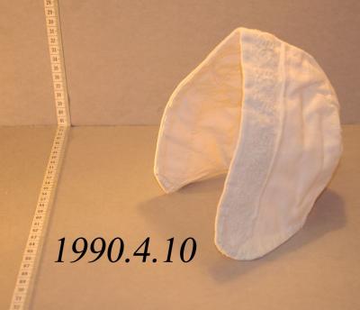 White Baby Bonnet (1940s)