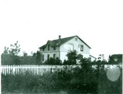 Photograph;Swift Current 76 Ranch House (c.1909);Swift Current 76 Ranch House (c.1909)