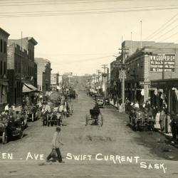 Central Avenue, Swift Current Postcard (1913-09-25)