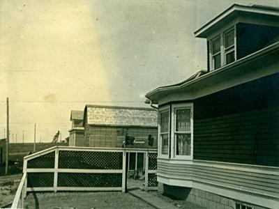 Fee Family Residence, 514 1st Avenue Northeast, Swift Current;Fee Family Residence, 514 1st Avenue Northeast, Swift Current;Postcard