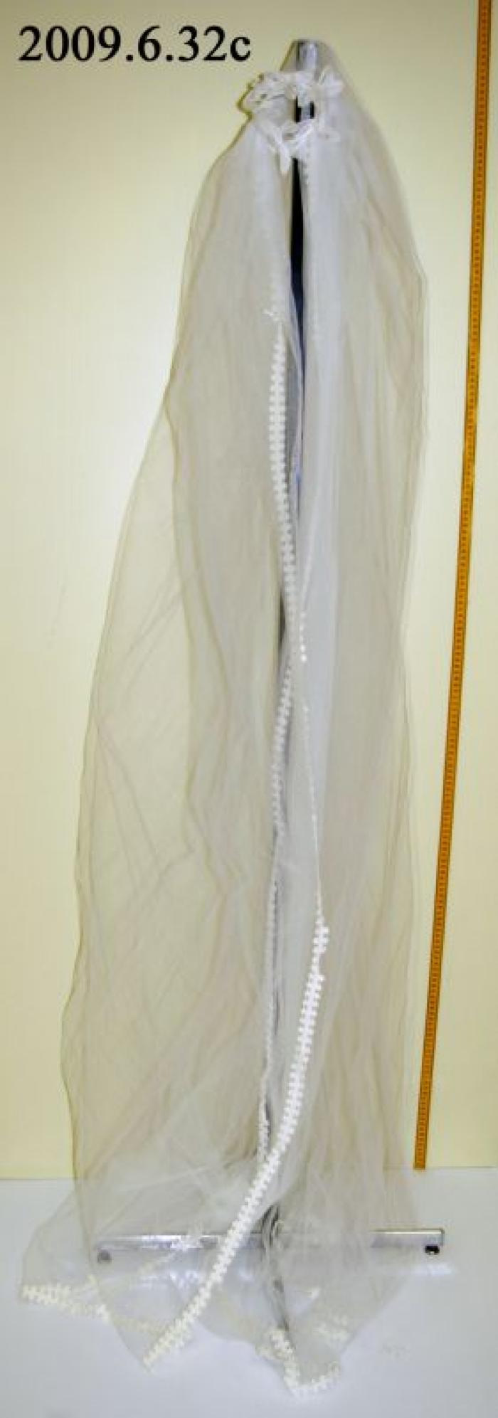 Wedding Dress Veil;Wedding Dress Veil (1973-09-01);Wedding Dress Veil (1973-09-01)