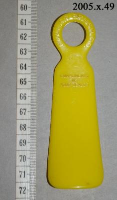 Fuller Brush Company Shoehorn;Fuller Brush Company Shoehorn;Yellow Plastic Shoehorn