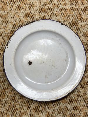 White enamel plate