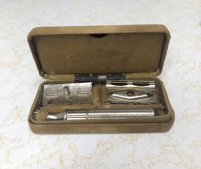 Army Razor Kit - Belonged to Carl Denet