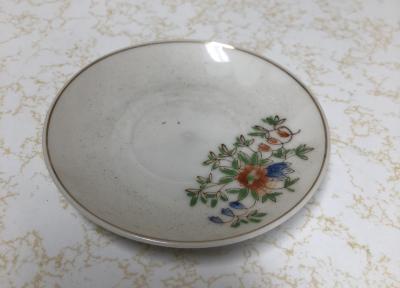 Small Saucer - belonged to Jimmy and Elsie Tallentire.