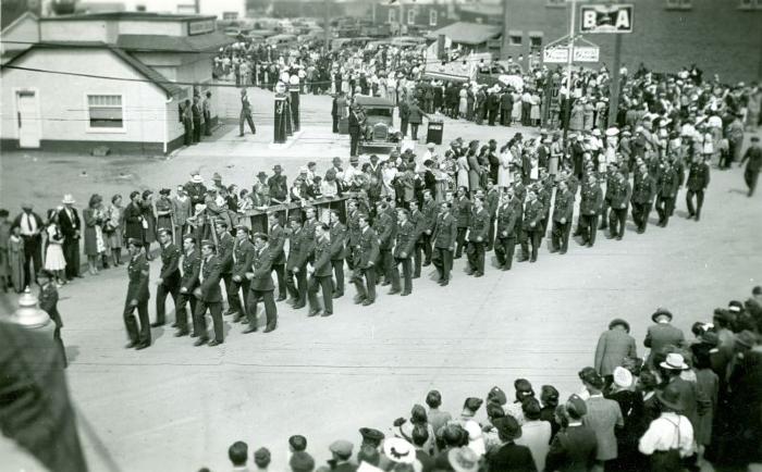 Parade Postcard (1942)