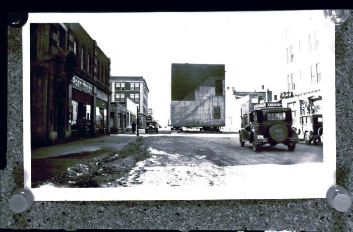 Moving Building, Cheadle Street (c.1920)