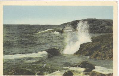 Rugged Coast, North Shore, Lake Superior, Ontario Postcard