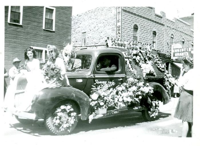 Parade (c.1947)