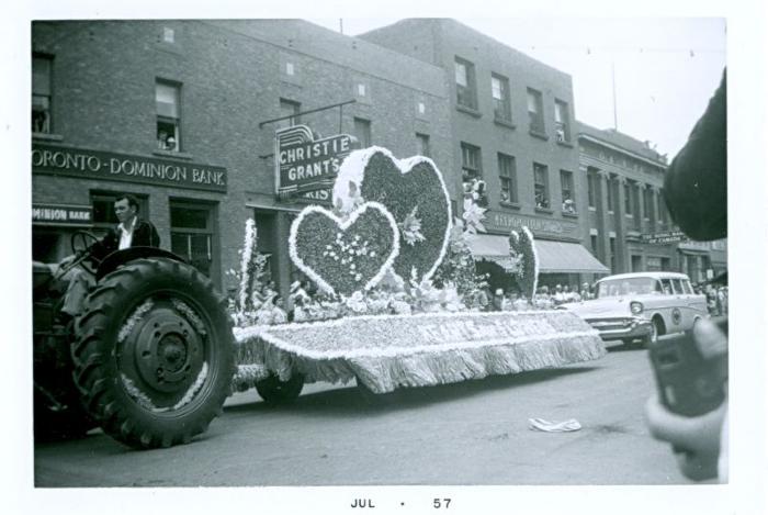 Parade (c.1957)