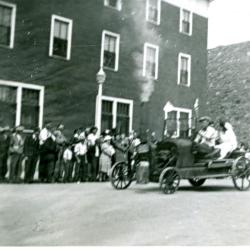 Parade (c.1945)