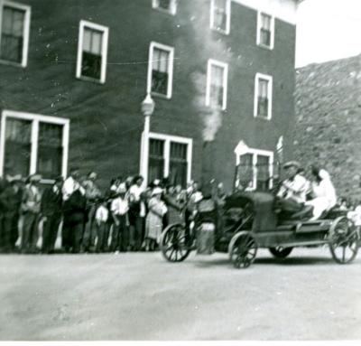 Parade (c.1945)