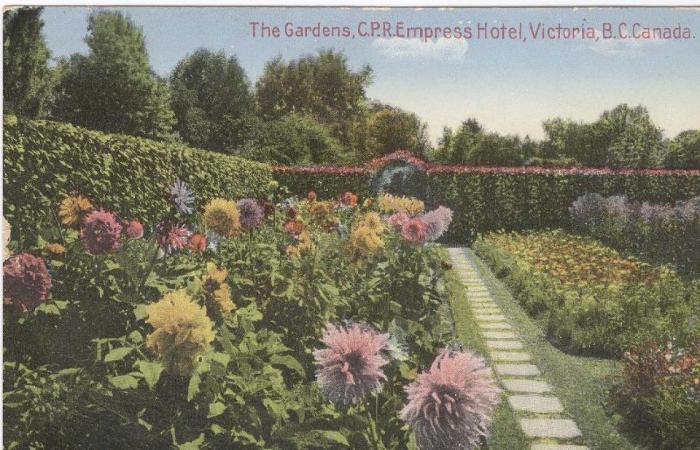 Empress Hotel Gardens, Canadian Pacific Railroad, Victoria, British Columbia Postcard