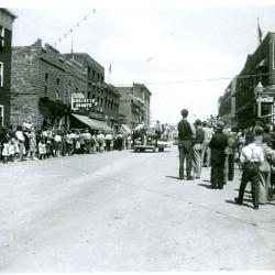 Parade (c.1945)