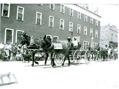 Parade (c.1946)