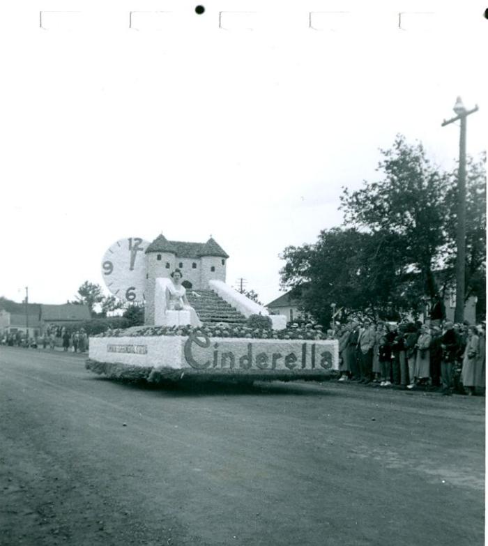 Frontier Days Parade (1954)