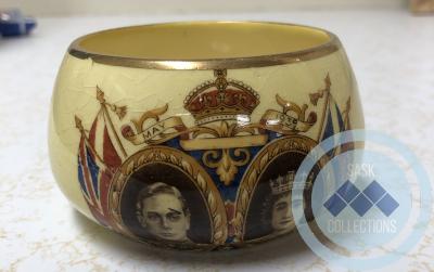 Commemorative Sugar Bowl - to commemorate the Royal visit of 1939, originally belonged to Mrs. Edgar Aldous