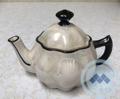 Tiny Tea Pot