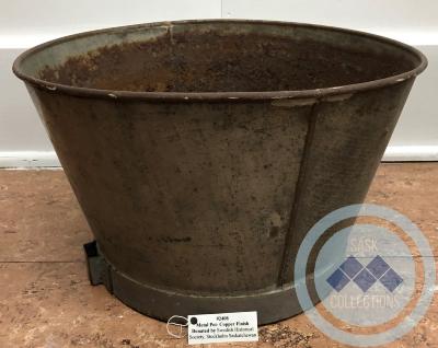 Metal Pot - copper finish