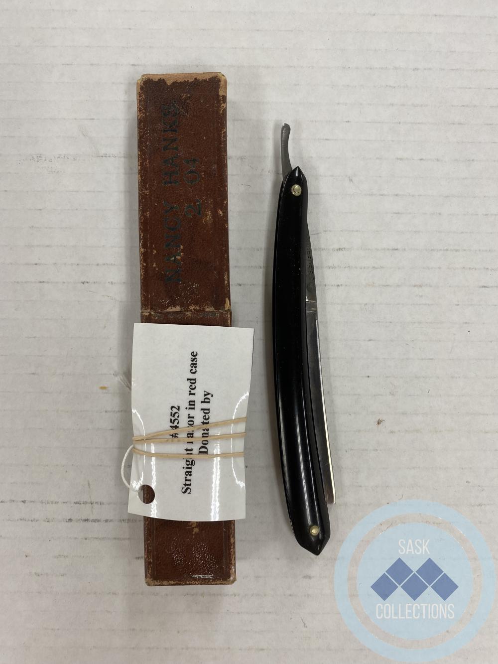 Straight Razor in Red Case
