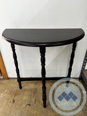 Three-legged end table 