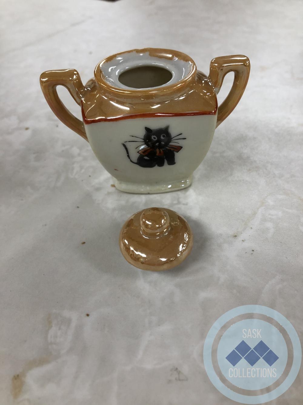 Sugar Bowl - lid
