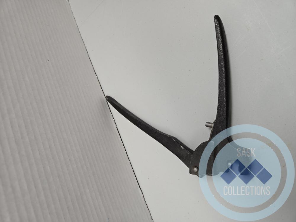 Seal Plier - Black