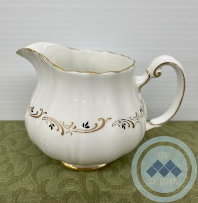 Pitcher, Cream