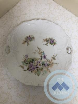 White Plate - mauve flowers