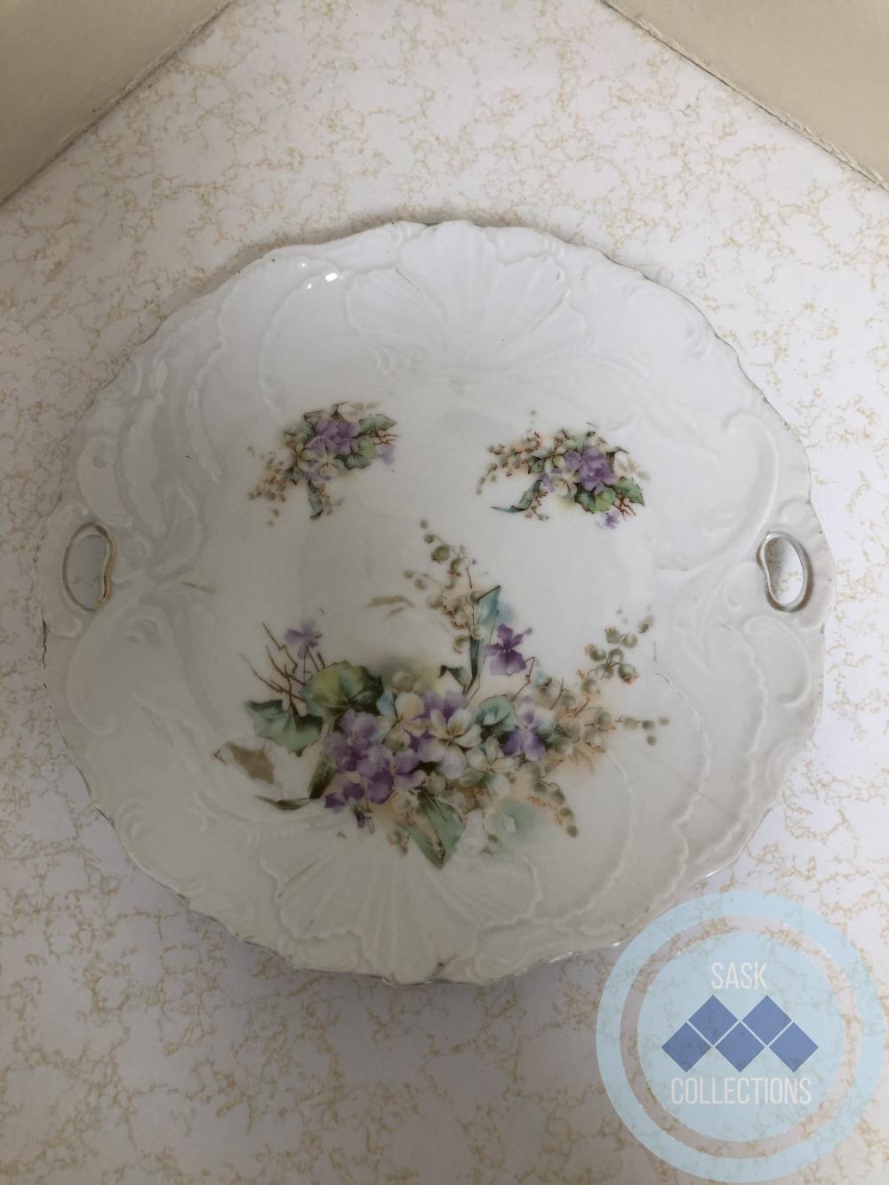 White Plate - mauve flowers